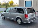 Used 2018 Dodge Grand Caravan SE image 4