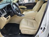Used 2019 Toyota Highlander Limited image 2