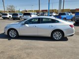 Used 2022 Chevrolet Malibu LT image 2