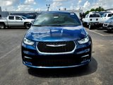 New 2025 Chrysler Pacifica Select image 3