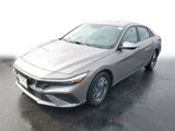 Used 2024 Hyundai Elantra SEL image 3