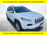 Used 2017 Jeep Cherokee Latitude w/ Comfort/Convenience Group image 3
