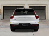 Certified 2022 Volvo XC40 P8 Recharge Plus image 5