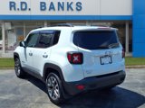 Used 2016 Jeep Renegade Latitude w/ Cold Weather Group image 3