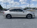 Used 2017 Honda Accord EX-L image 2