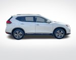 Used 2017 Nissan Rogue SL image 4
