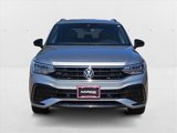 Used 2022 Volkswagen Tiguan SE R-Line image 2