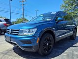 Used 2020 Volkswagen Tiguan SE w/ Panoramic Sunroof Package image 3
