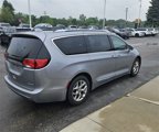 Used 2019 Chrysler Pacifica Limited image 4