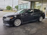 Used 2020 Toyota Camry LE image 2