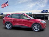 Used 2022 Ford Escape SE image 2