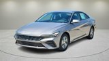 New 2025 Hyundai Elantra SE image 3