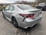 Used 2023 Toyota Camry SE image 5