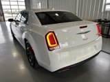 Used 2018 Chrysler 300 S w/ 300S Premium Group image 4