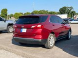 Used 2018 Chevrolet Equinox LT image 2