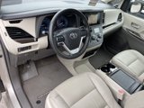 Used 2015 Toyota Sienna XLE image 3