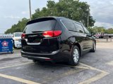 Used 2017 Chrysler Pacifica Touring-L image 2