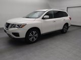 Used 2017 Nissan Pathfinder S image 2
