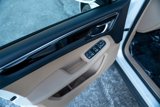 Certified 2021 Porsche Macan image 6
