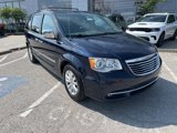Used 2016 Chrysler Town & Country Limited Platinum image 3