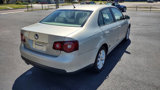 Used 2010 Volkswagen Jetta SE image 4