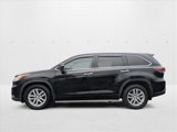 Used 2015 Toyota Highlander LE image 2
