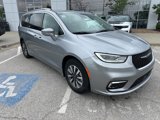 Used 2021 Chrysler Pacifica Touring-L image 6