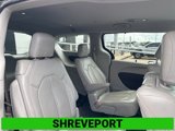Used 2017 Chrysler Pacifica Touring-L Plus w/ Tire & Wheel Group image 4