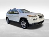 Used 2018 Jeep Cherokee Limited image 2