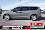 New 2025 Chrysler Pacifica Select image 2