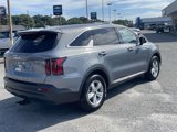Used 2022 Kia Sorento LX image 3