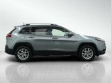 Used 2017 Jeep Cherokee Latitude w/ Cold Weather Group image 6