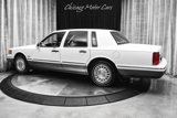 Used 1997 Lincoln Town Car Signature image 3
