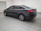 Used 2017 Ford Fusion SE w/ Fusion SE Technology Package image 3