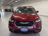 Used 2023 Chrysler Pacifica Touring-L image 2