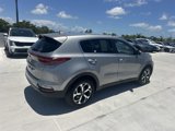 Used 2022 Kia Sportage LX image 4