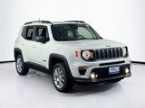 Used 2022 Jeep Renegade Latitude image 3
