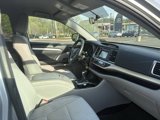 Used 2015 Toyota Highlander Plus image 2