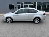Used 2010 Ford Focus SE image 2