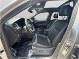 Used 2022 Volkswagen Tiguan SE R-Line image 2