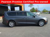 Used 2023 Chrysler Pacifica Touring-L image 3