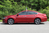 Used 2016 Nissan Altima 2.5 SR w/ LED Appearance Package image 4
