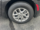 Used 2024 Chrysler Pacifica Touring-L image 5