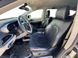 Used 2018 Chrysler Pacifica Limited w/ Advanced Safetytec Group image 2