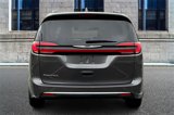 Used 2022 Chrysler Pacifica Touring-L image 4