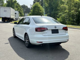 Used 2016 Volkswagen Jetta SE image 5