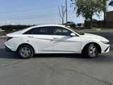 New 2025 Hyundai Elantra SE image 3