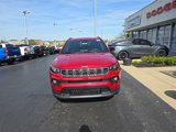New 2025 Jeep Compass Latitude image 2