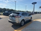 Used 2020 Ford Edge SE image 5
