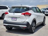 Used 2019 Nissan Kicks SR image 4